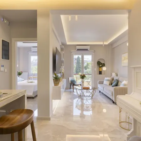 Chrisostomou Square 14 Gold Apartment